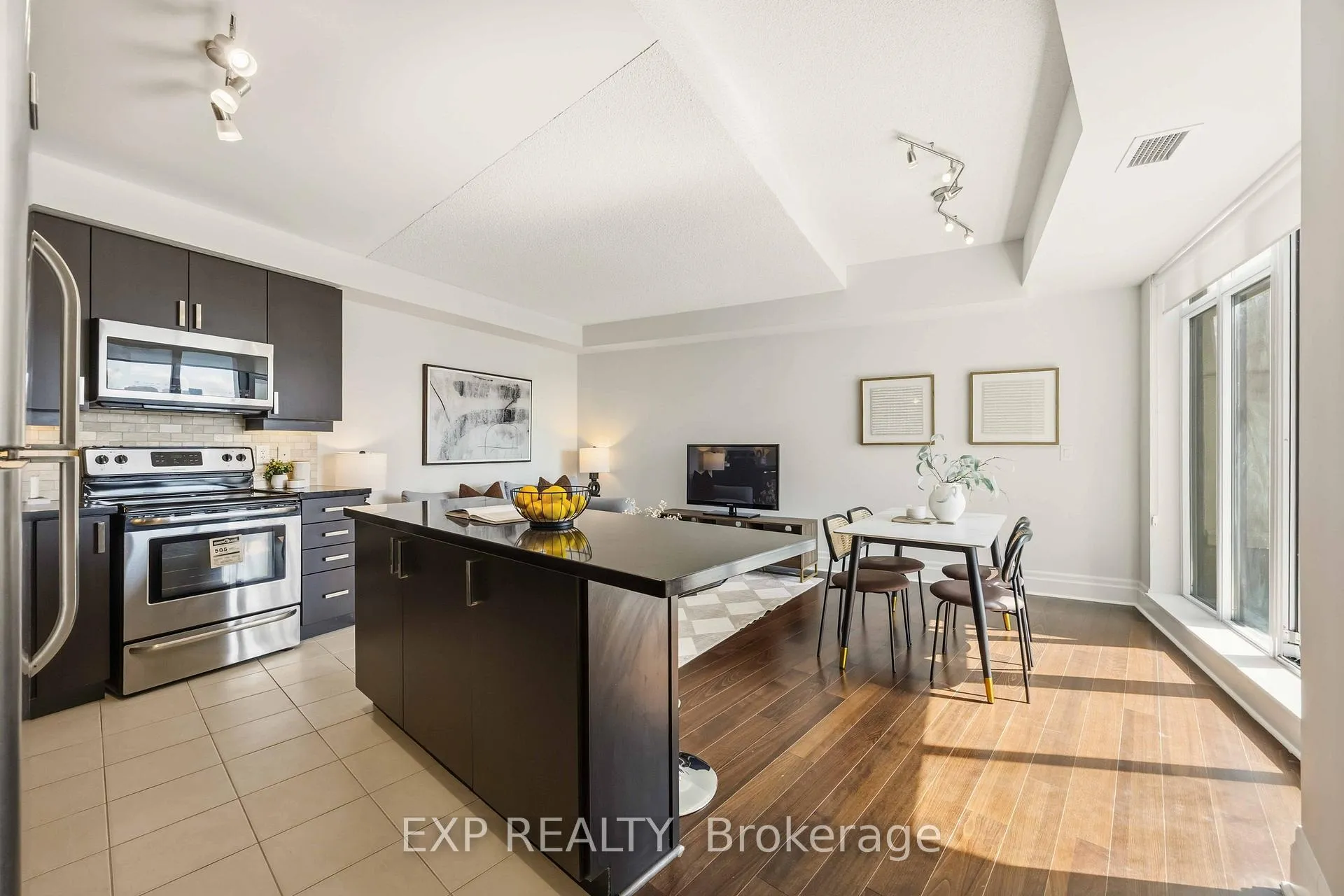 Photo 6 of Unit 617, 151 Upper Duke Crescent, Markham, Unionville — HOMEH
