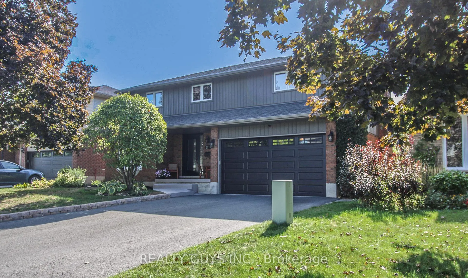 Photo 3 of 2515 Farmcrest Avenue, Peterborough, Ashburnham Ward 4 — HOMEH