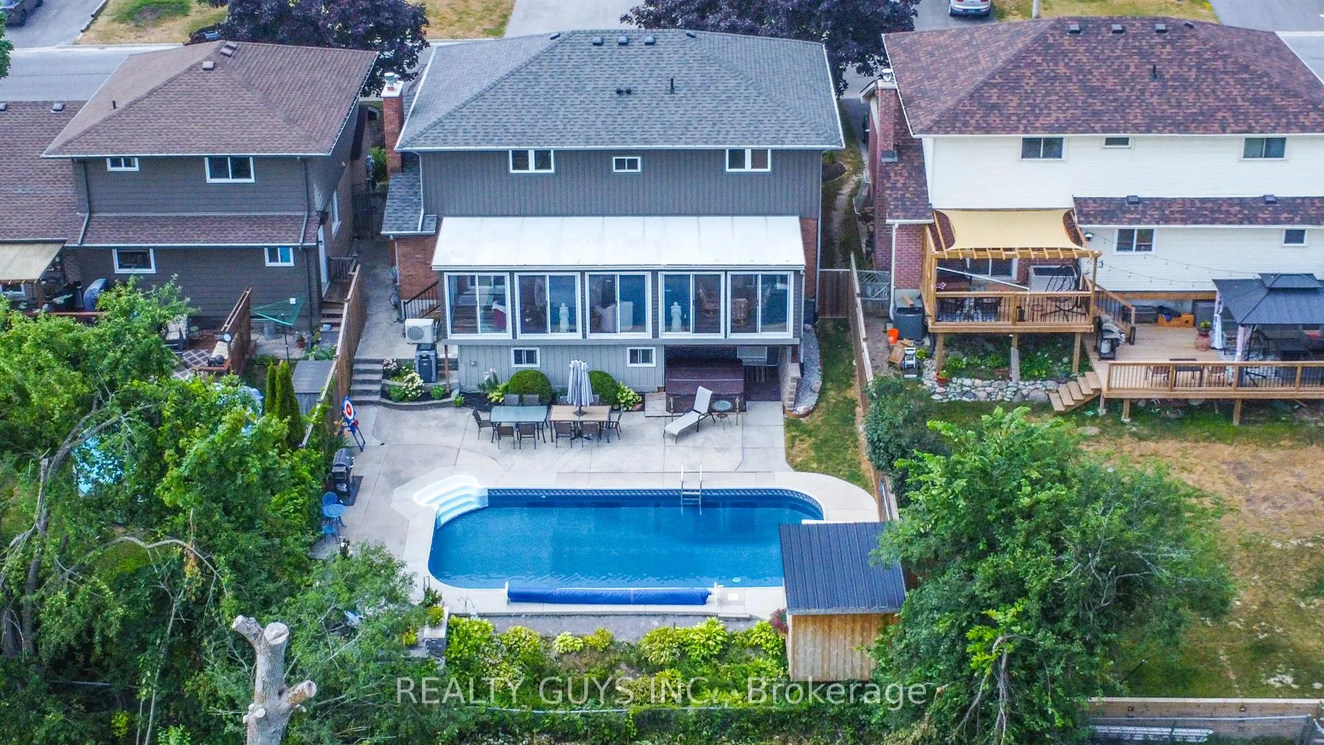 Photo 6 of 2515 Farmcrest Avenue, Peterborough, Ashburnham Ward 4 — HOMEH