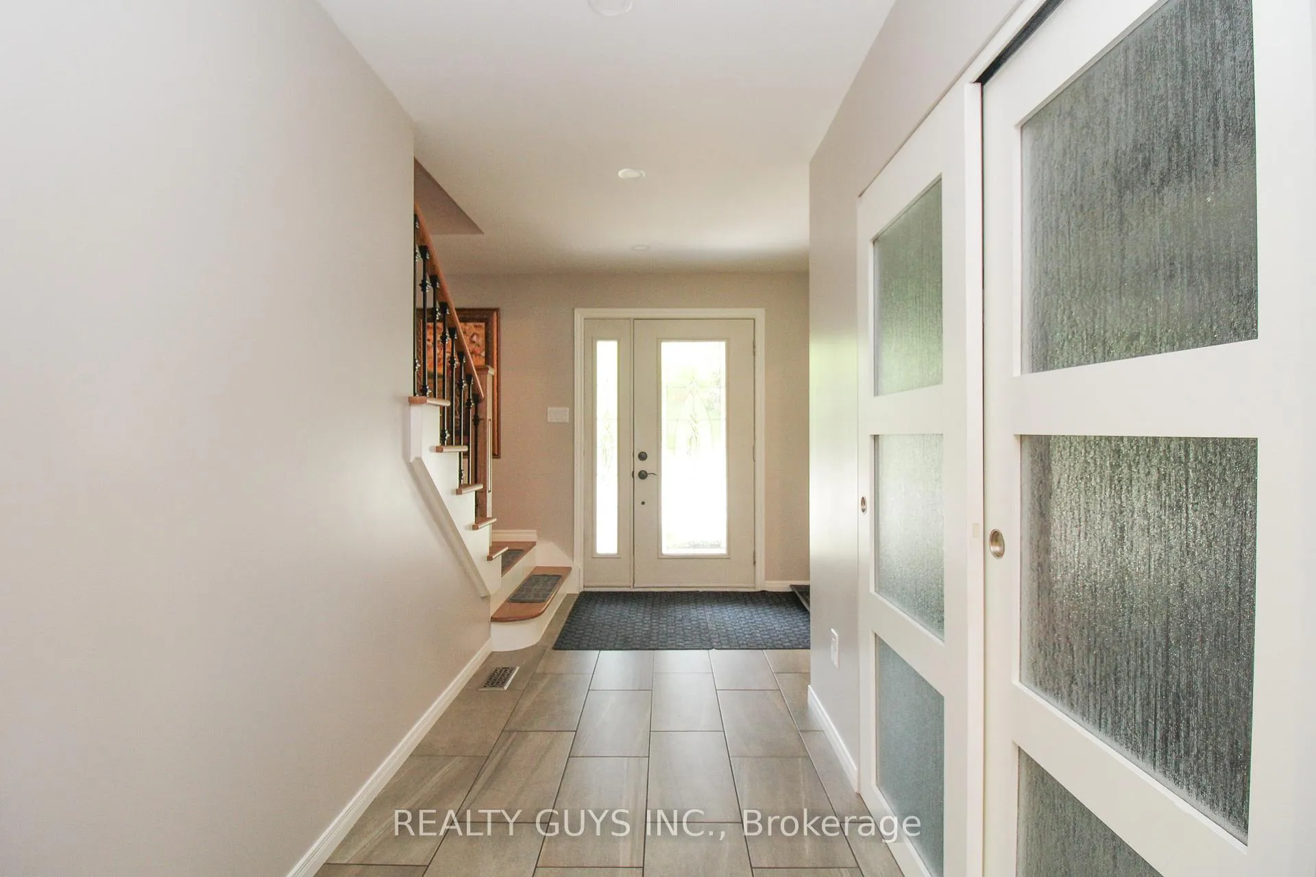 Photo 17 of 2515 Farmcrest Avenue, Peterborough, Ashburnham Ward 4 — HOMEH