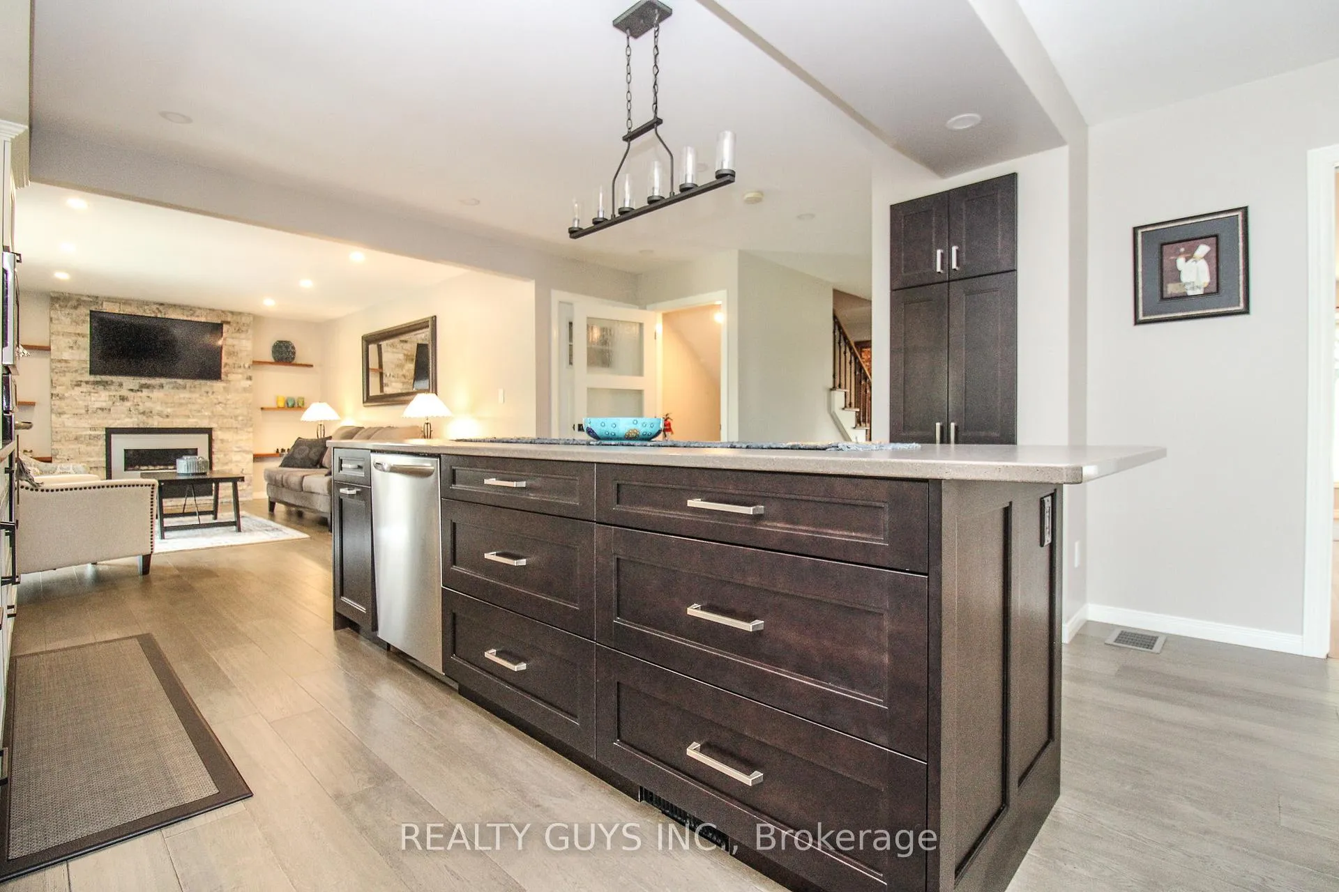 Photo 23 of 2515 Farmcrest Avenue, Peterborough, Ashburnham Ward 4 — HOMEH