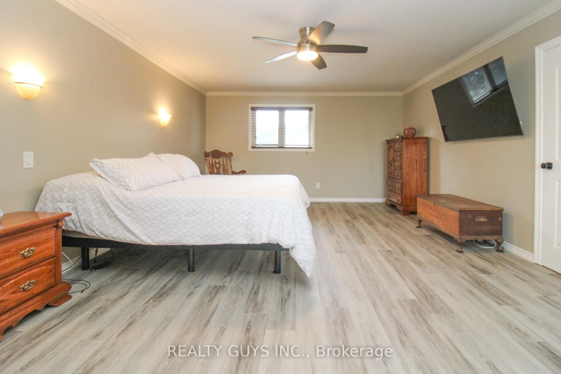 Photo 37 of 2515 Farmcrest Avenue, Peterborough, Ashburnham Ward 4 — HOMEH