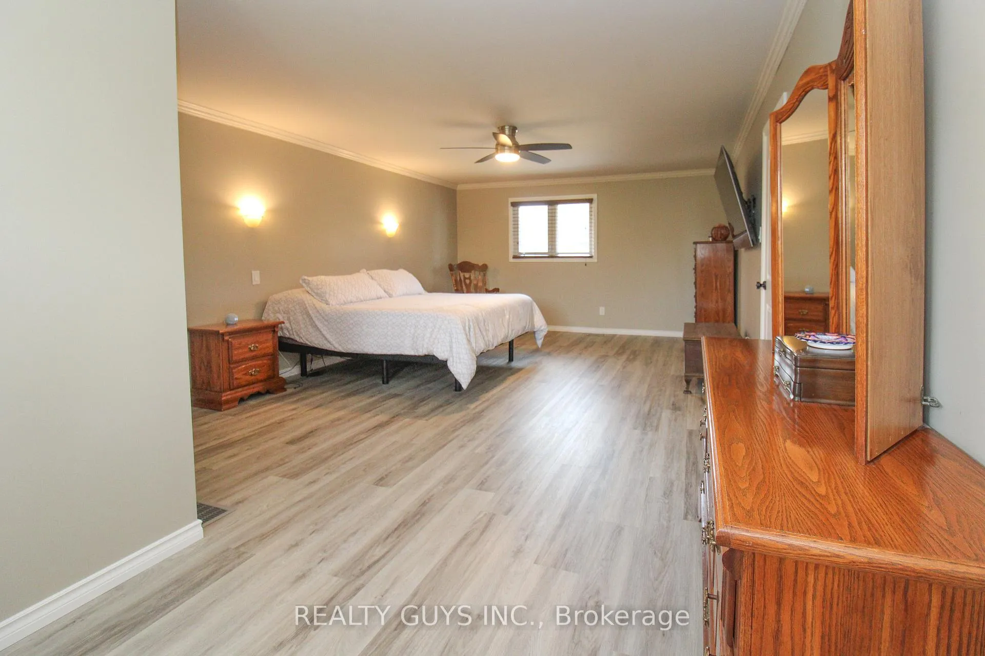 Photo 38 of 2515 Farmcrest Avenue, Peterborough, Ashburnham Ward 4 — HOMEH