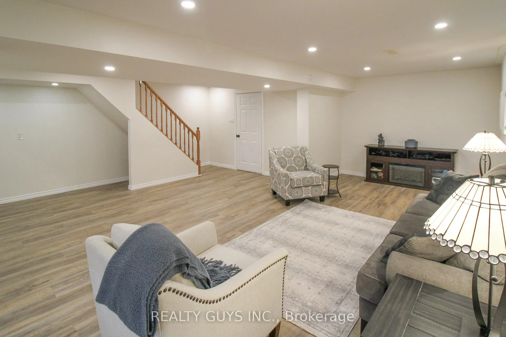 Photo 45 of 2515 Farmcrest Avenue, Peterborough, Ashburnham Ward 4 — HOMEH