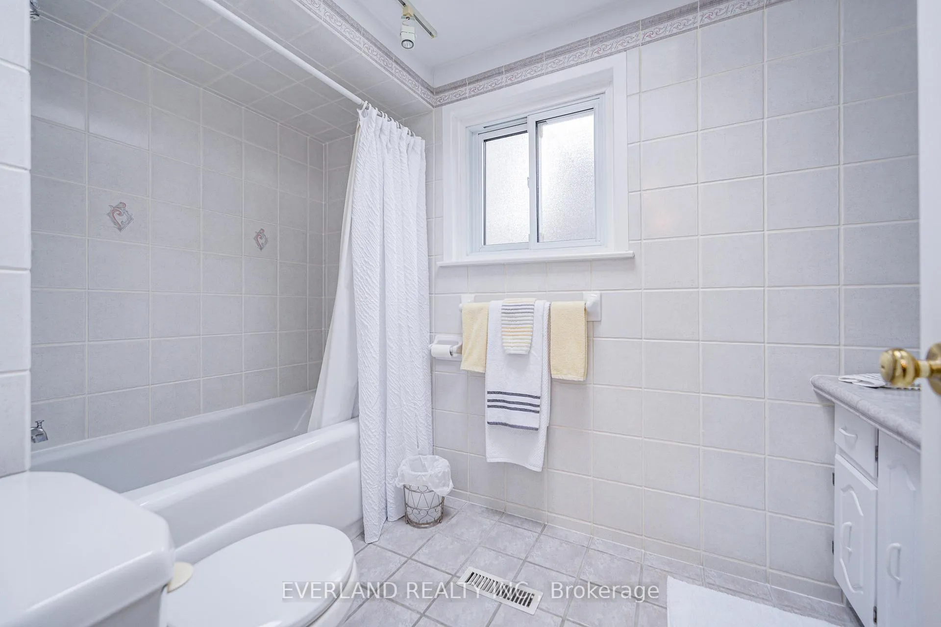 Photo 21 of 22 Hagerman Boulevard, Markham, Unionville — HOMEH
