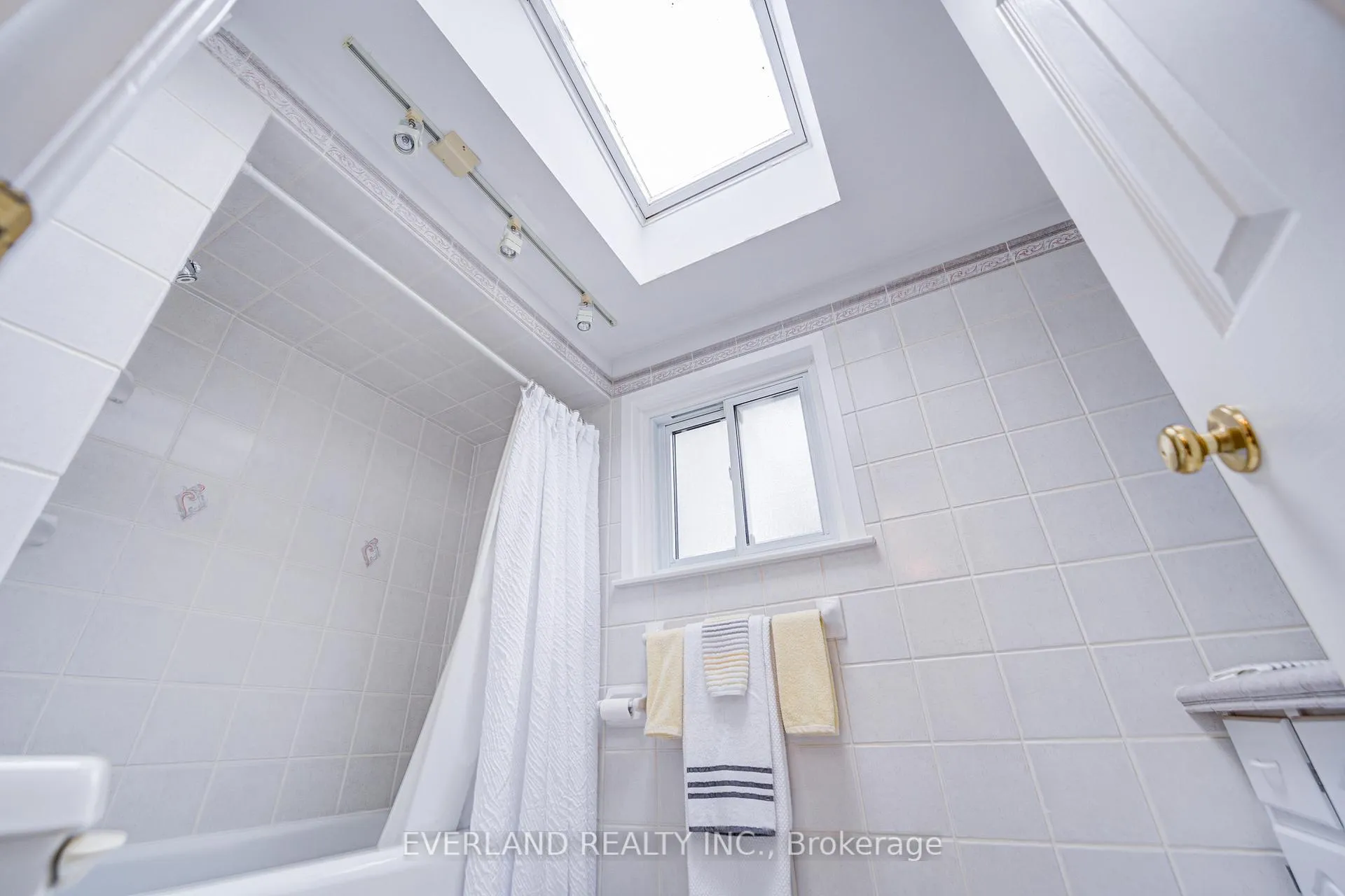 Photo 22 of 22 Hagerman Boulevard, Markham, Unionville — HOMEH