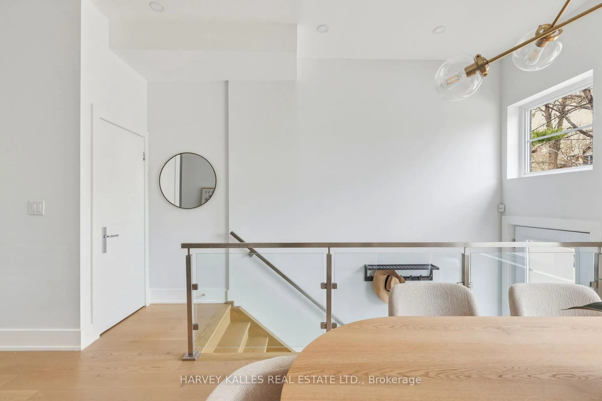 Photo 3 of 599 Soudan Avenue, Toronto, Mount Pleasant East — HOMEH