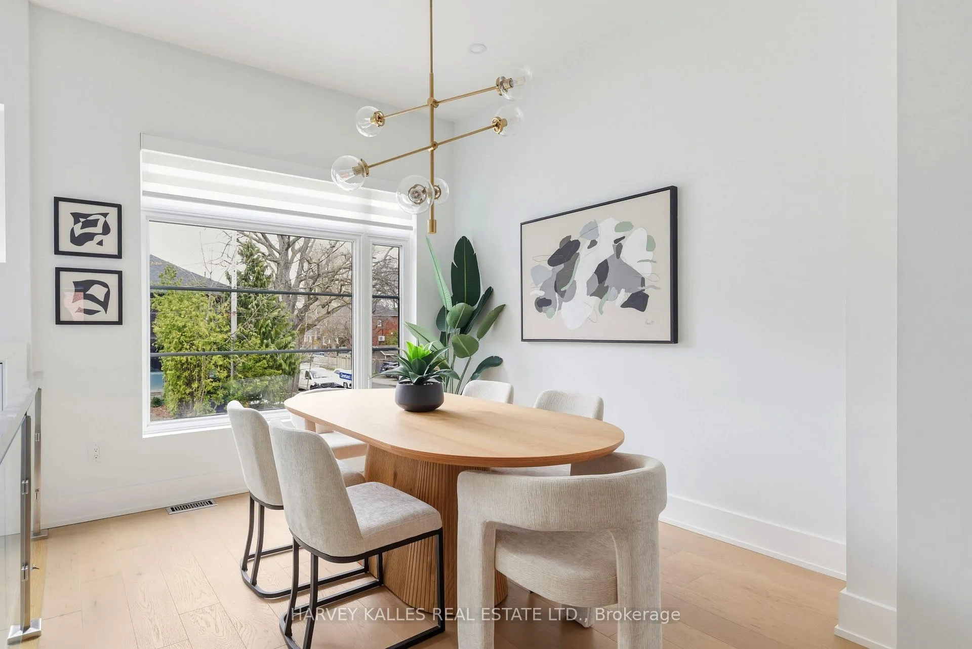 Photo 5 of 599 Soudan Avenue, Toronto, Mount Pleasant East — HOMEH