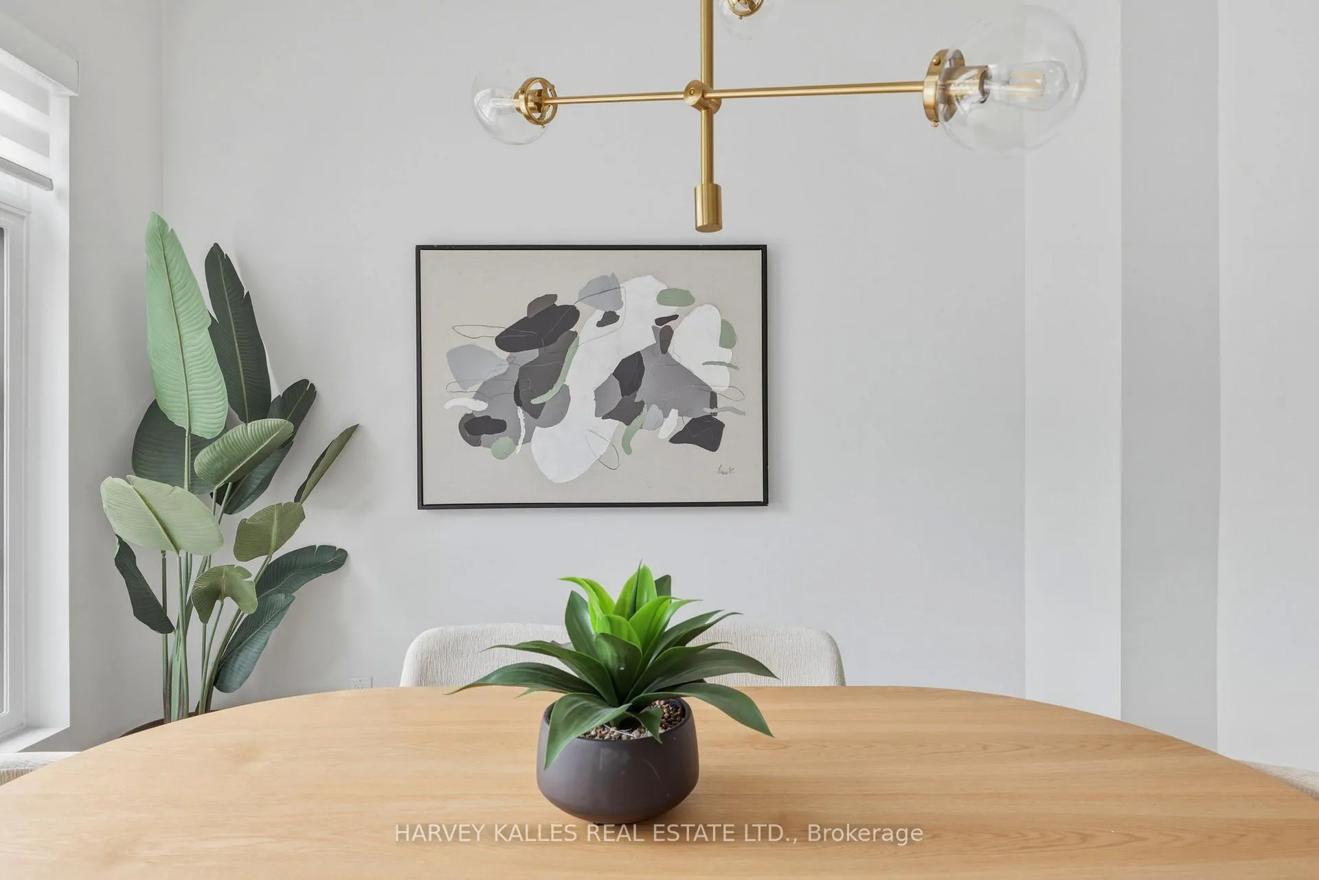 Photo 7 of 599 Soudan Avenue, Toronto, Mount Pleasant East — HOMEH