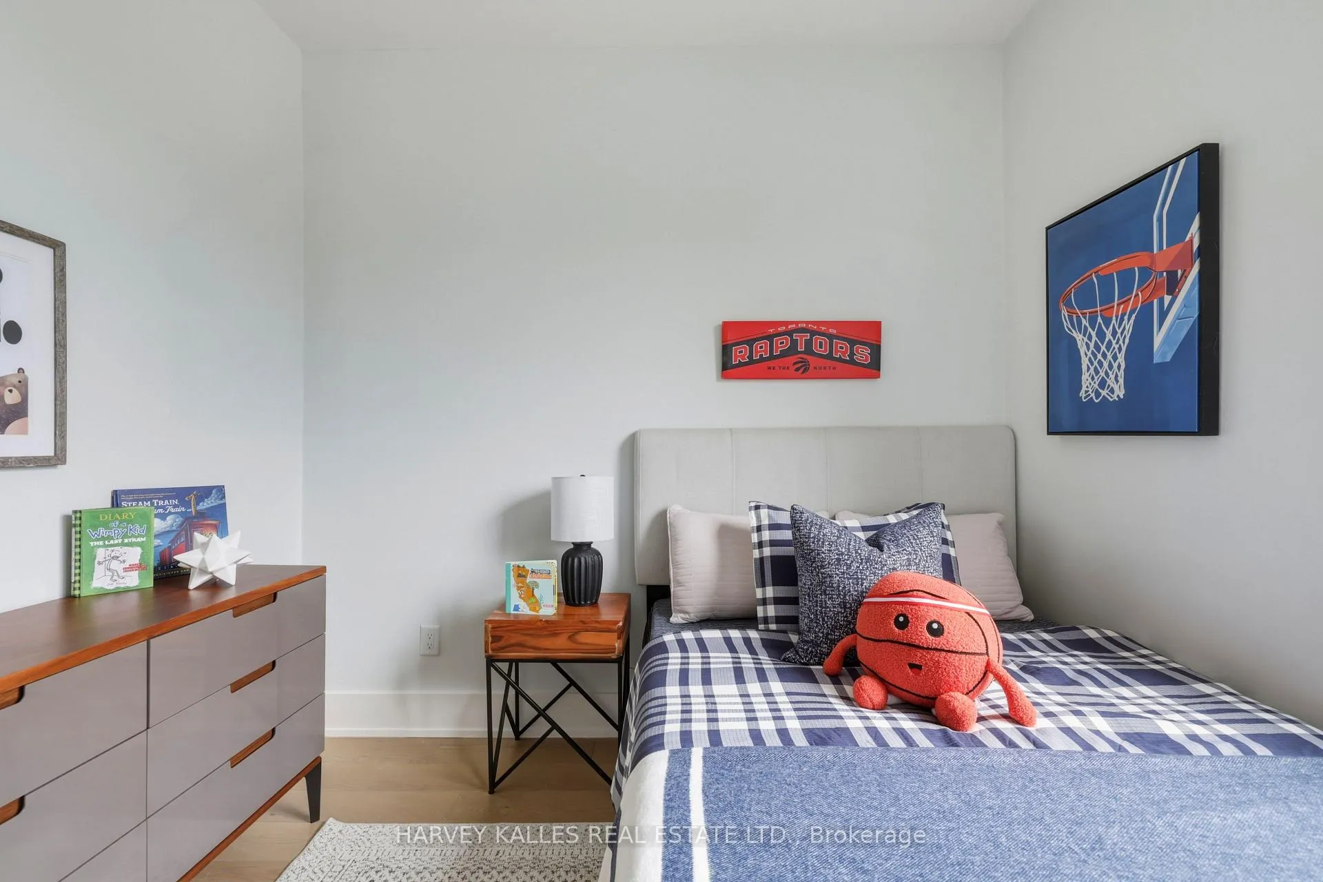 Photo 37 of 599 Soudan Avenue, Toronto, Mount Pleasant East — HOMEH