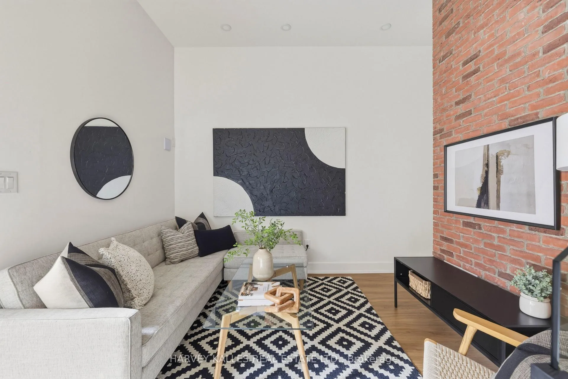 Photo 43 of 599 Soudan Avenue, Toronto, Mount Pleasant East — HOMEH