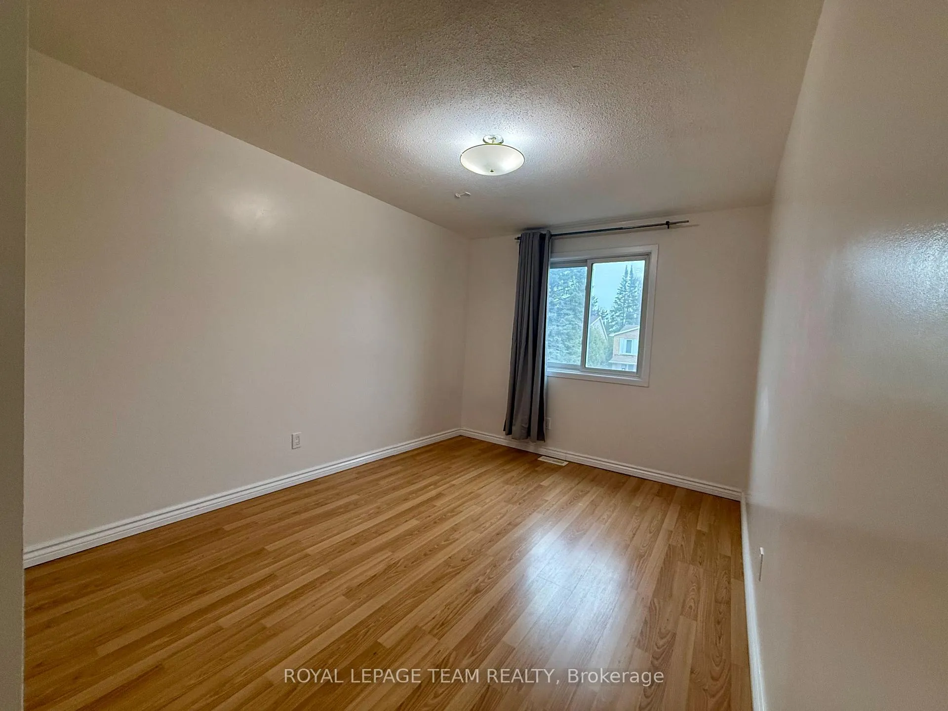 Photo 6 of 128 Pinetrail Crescent, Ottawa, Centrepointe — HOMEH