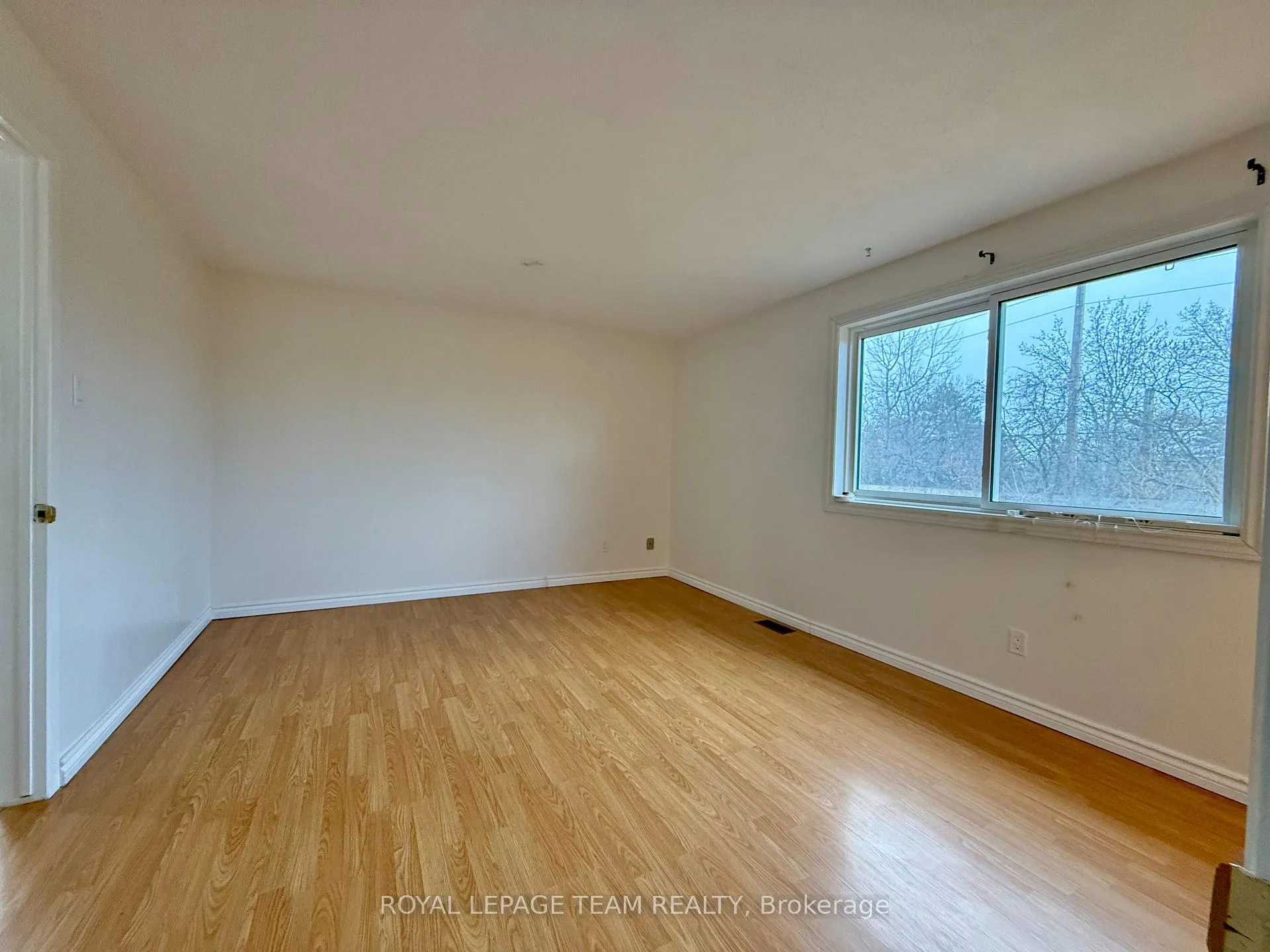 Photo 7 of 128 Pinetrail Crescent, Ottawa, Centrepointe — HOMEH