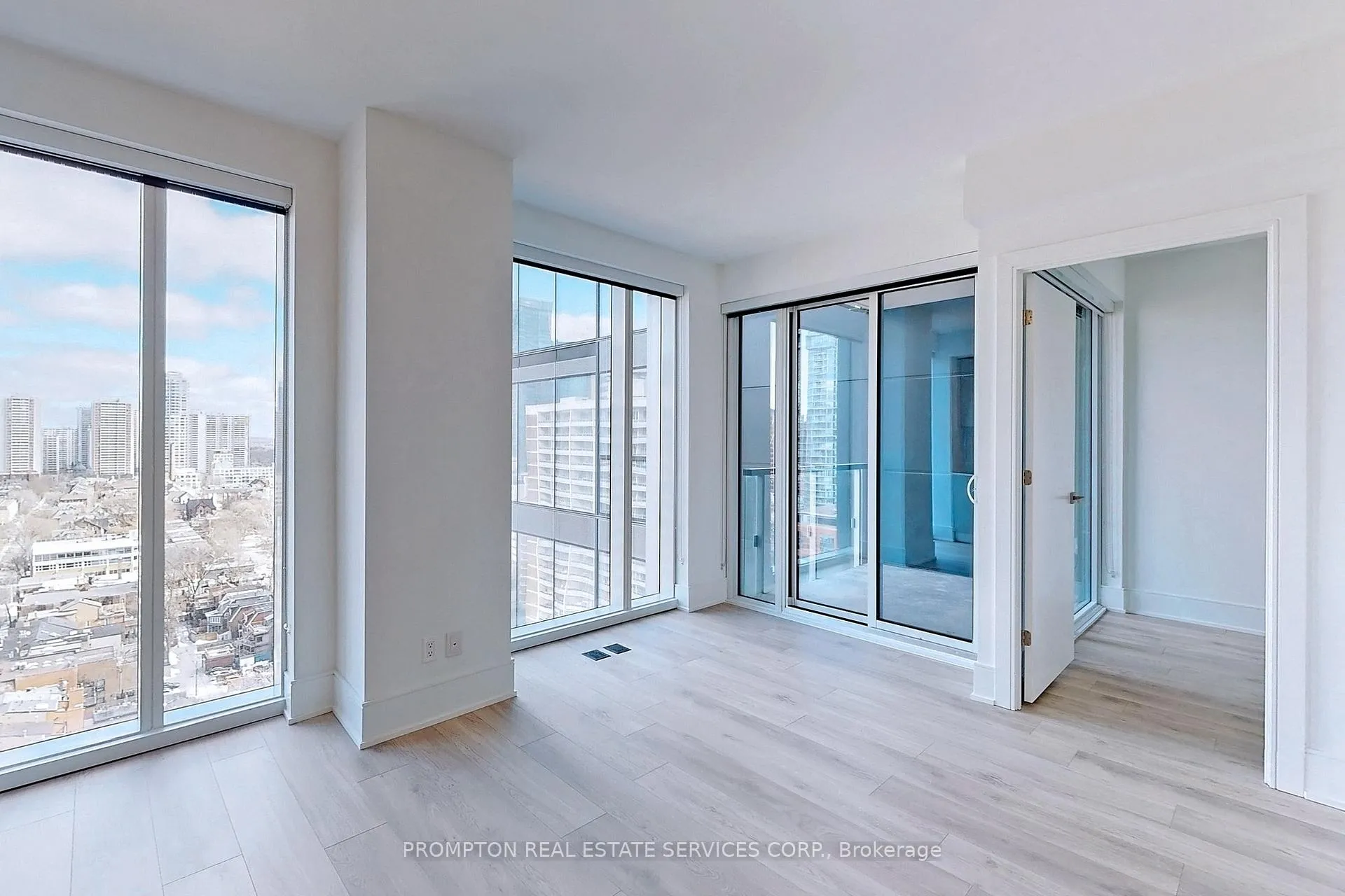 Photo 4 of Unit 1917, 3 Gloucester Street, Toronto, Church-Yonge Corridor — HOMEH