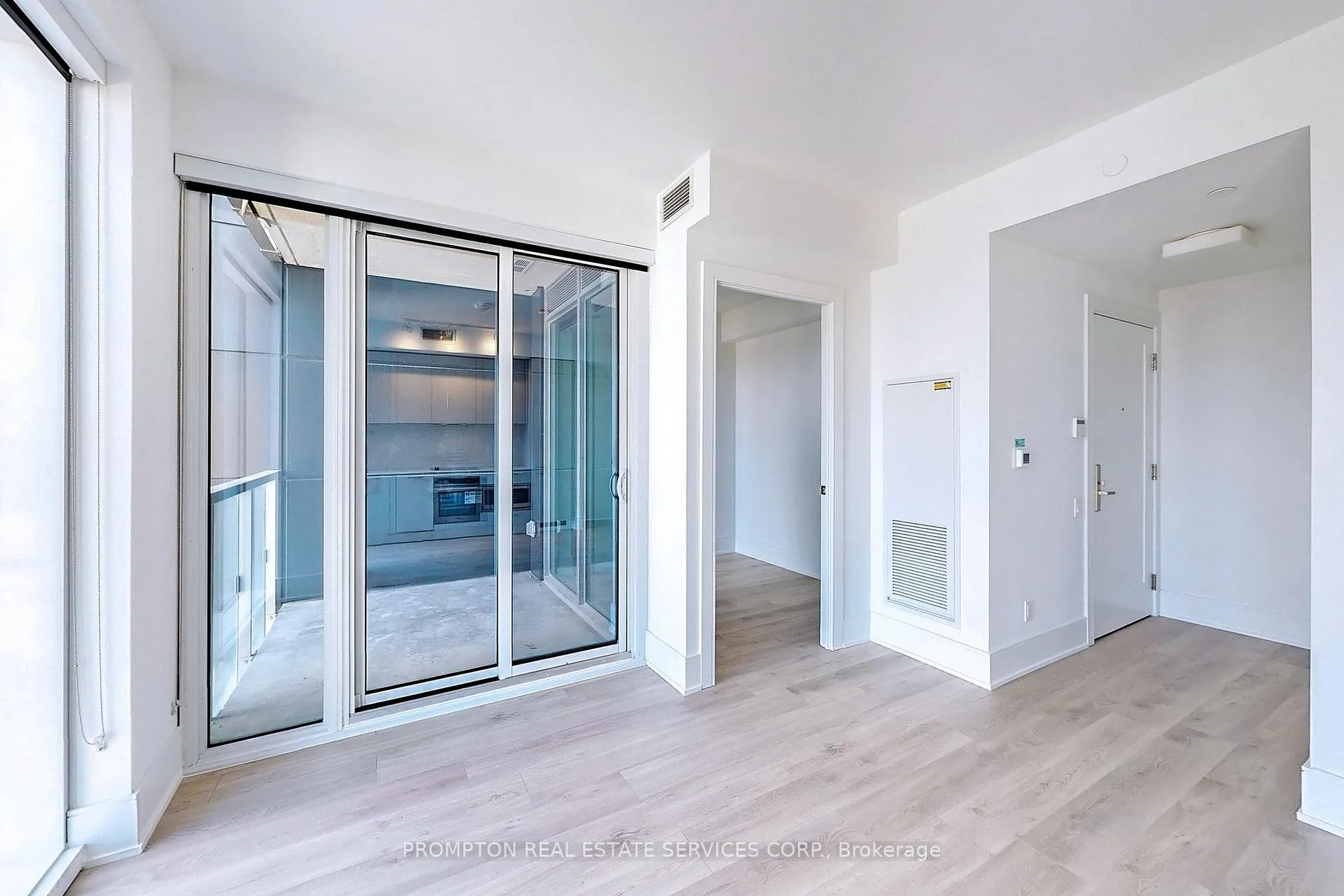 Photo 5 of Unit 1917, 3 Gloucester Street, Toronto, Church-Yonge Corridor — HOMEH