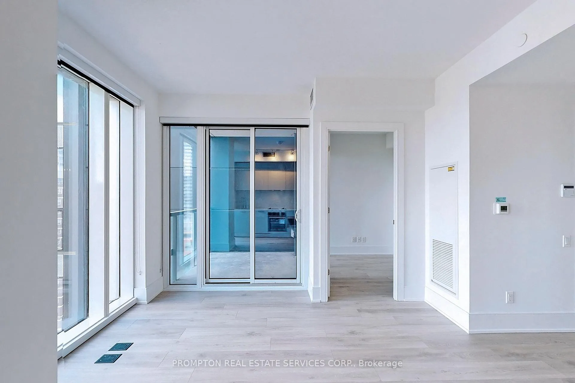 Photo 6 of Unit 1917, 3 Gloucester Street, Toronto, Church-Yonge Corridor — HOMEH