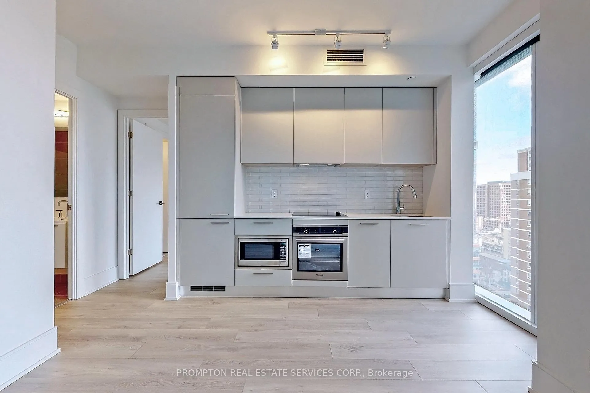 Photo 8 of Unit 1917, 3 Gloucester Street, Toronto, Church-Yonge Corridor — HOMEH