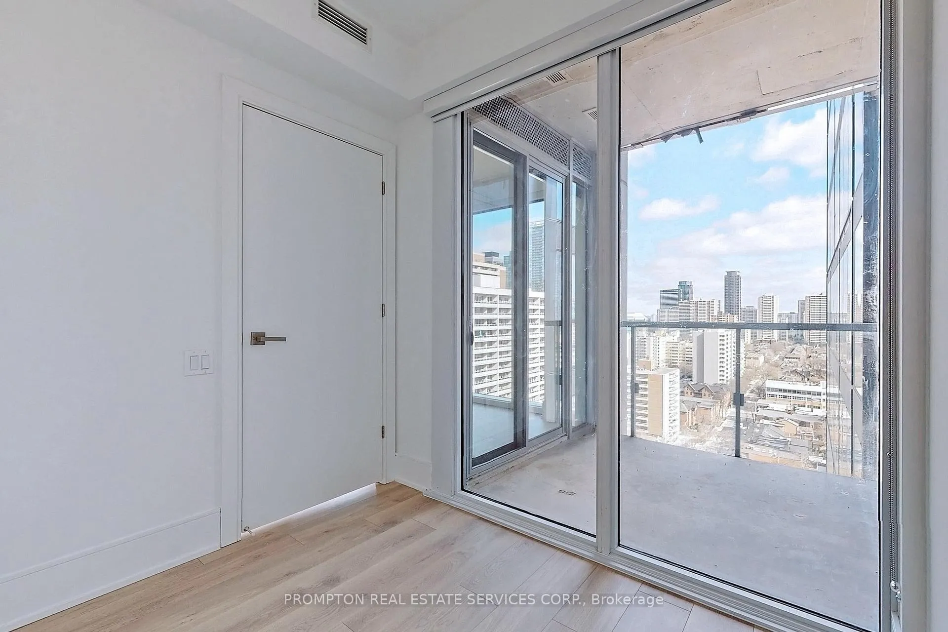 Photo 16 of Unit 1917, 3 Gloucester Street, Toronto, Church-Yonge Corridor — HOMEH