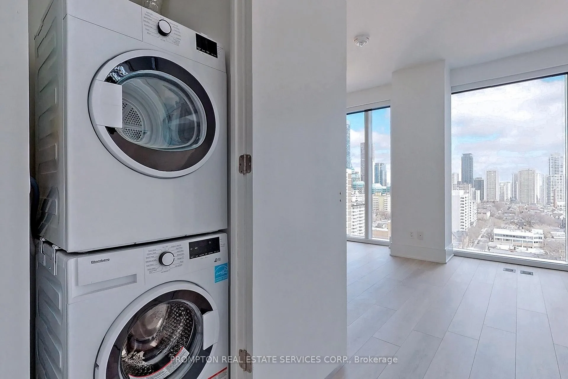 Photo 21 of Unit 1917, 3 Gloucester Street, Toronto, Church-Yonge Corridor — HOMEH