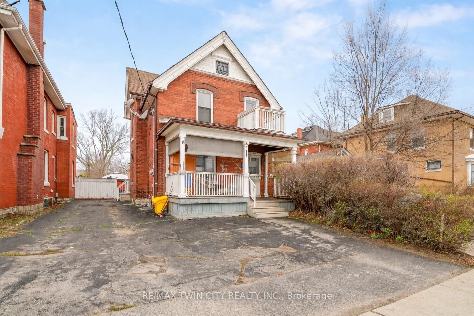 Photo 1 of 10 Henrietta Street, Brantford, Lansdowne — HOMEH