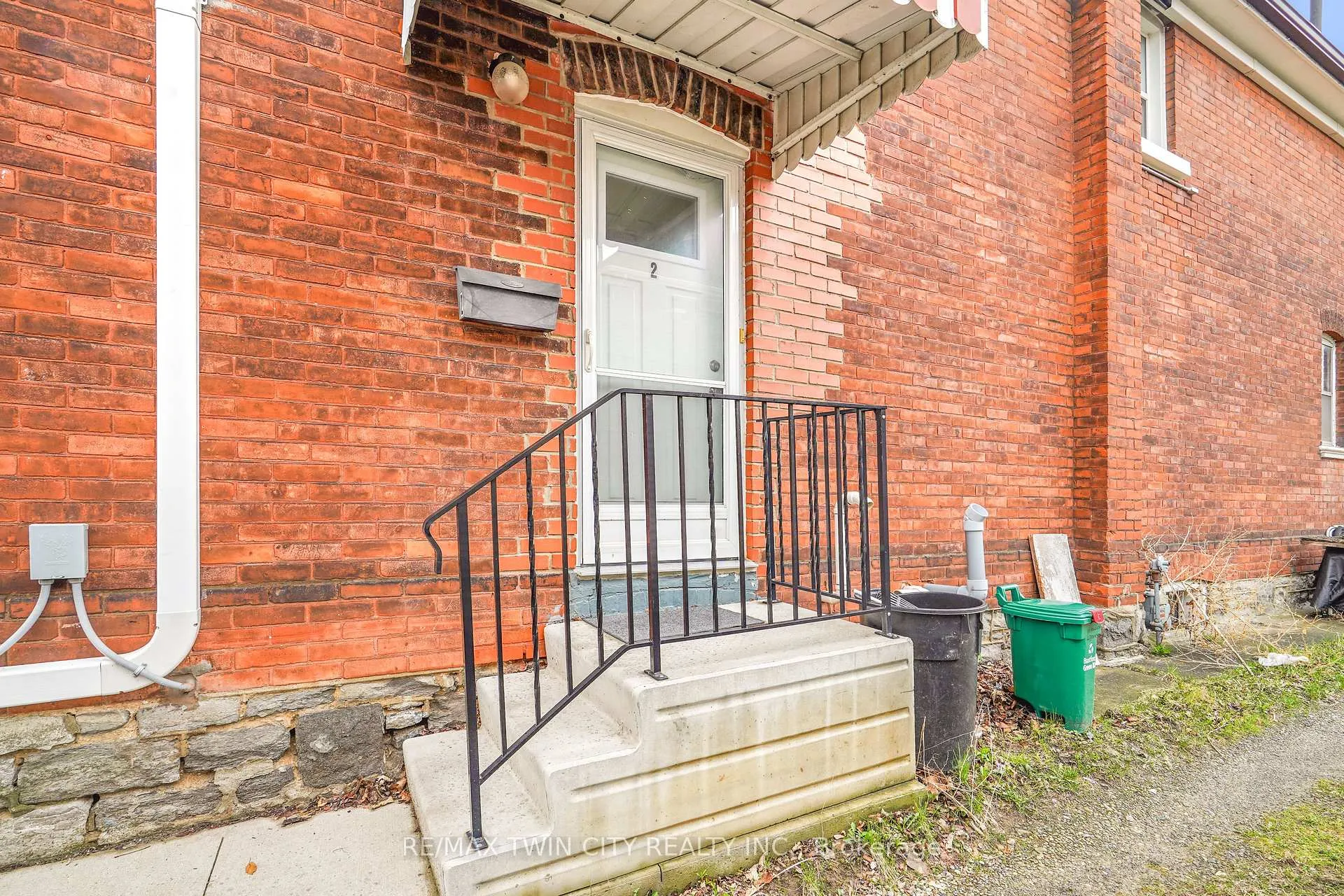 Photo 6 of 10 Henrietta Street, Brantford, Lansdowne — HOMEH