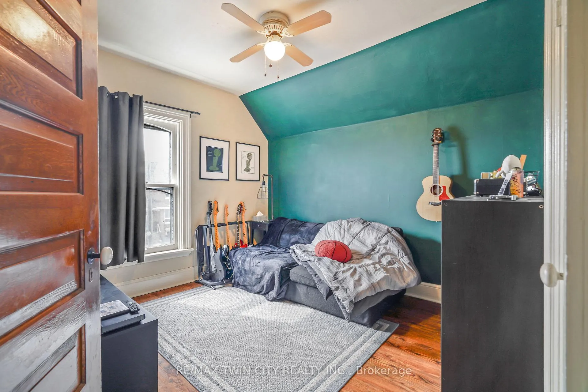 Photo 15 of 10 Henrietta Street, Brantford, Lansdowne — HOMEH