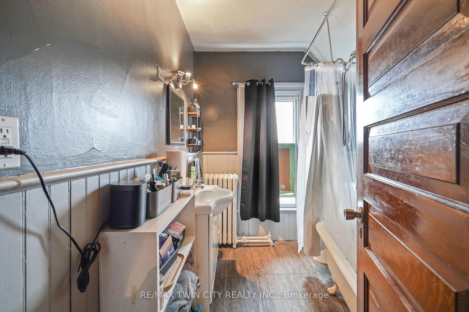 Photo 17 of 10 Henrietta Street, Brantford, Lansdowne — HOMEH