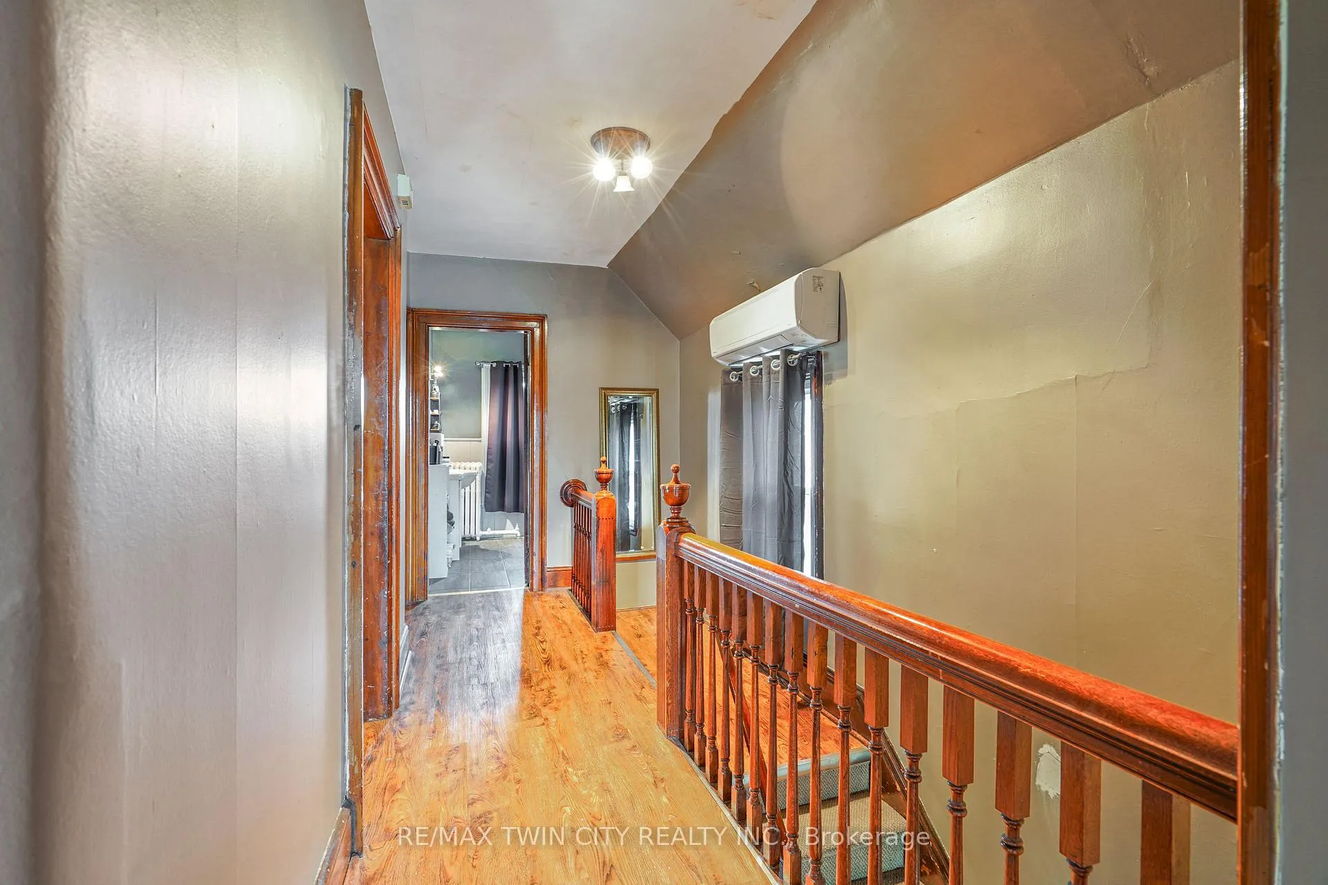 Photo 19 of 10 Henrietta Street, Brantford, Lansdowne — HOMEH