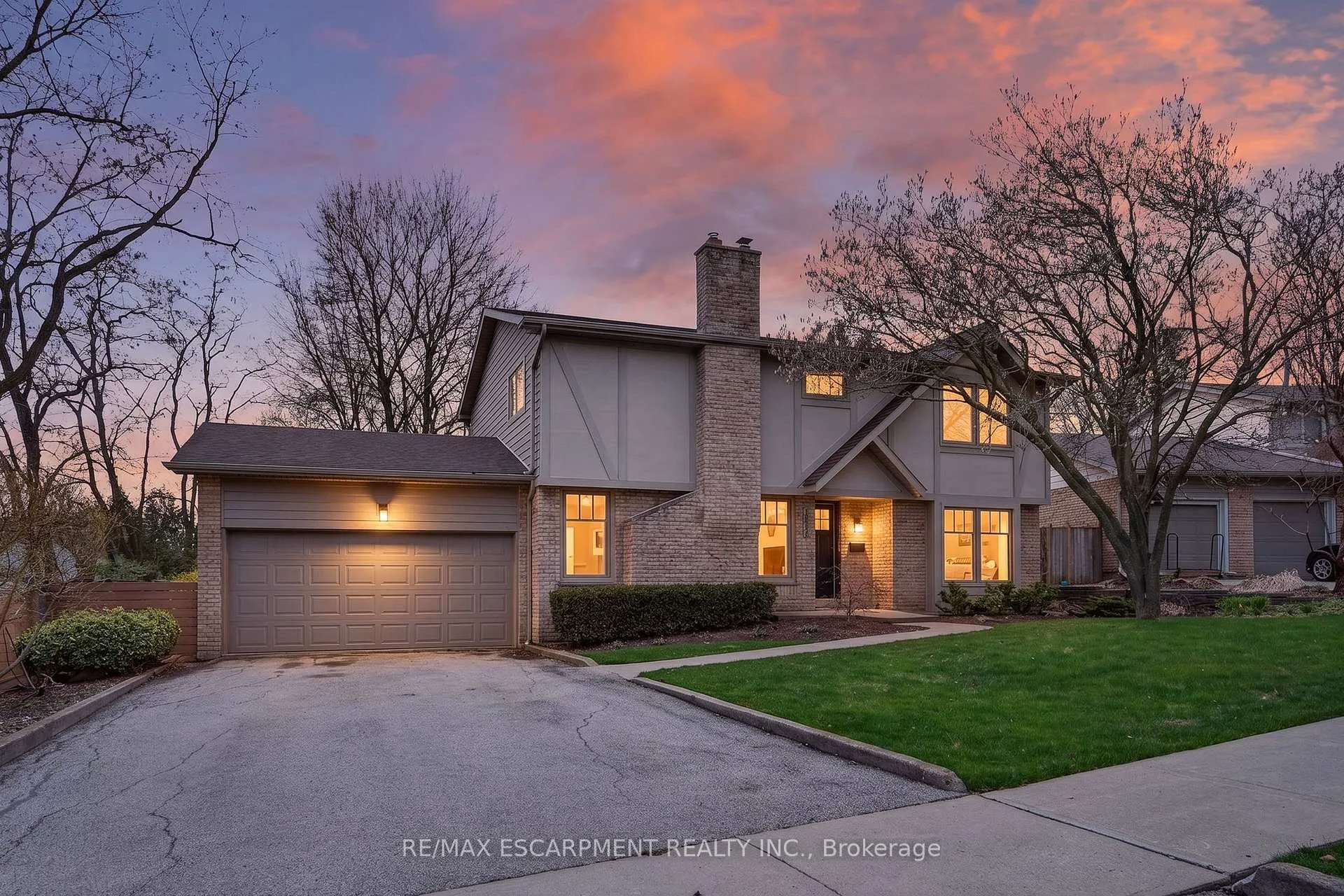 Front of 1878 Heather Hills Drive