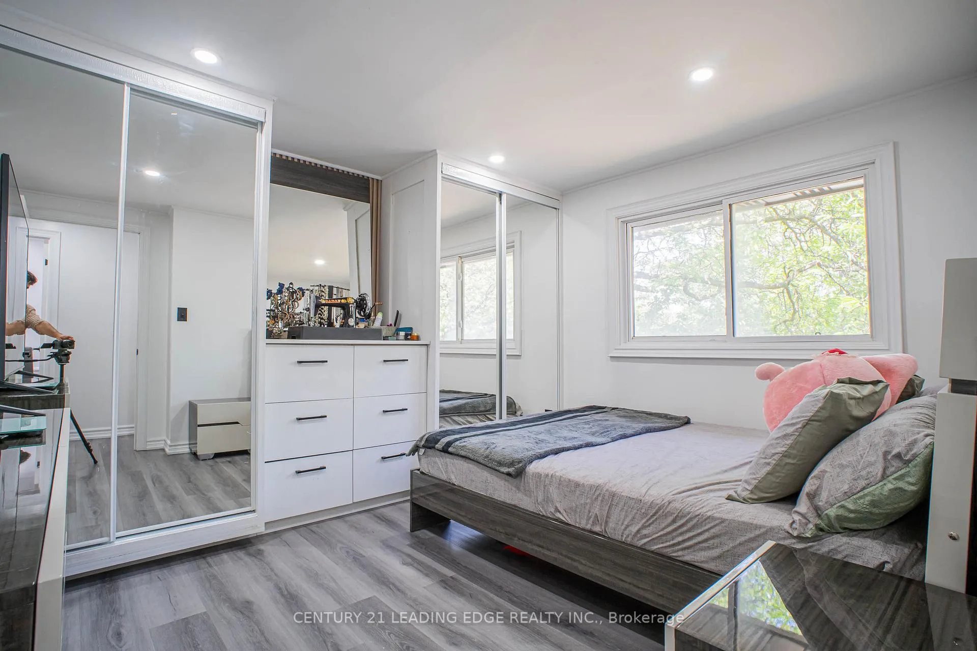 Photo 16 of 77 Elford Crescent, Hamilton, Vincent — HOMEH