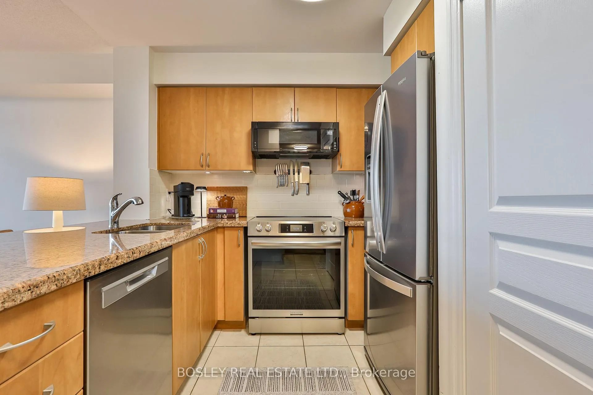 Photo 8 of Unit 509, 1600 Charles Street, Whitby, Port Whitby — HOMEH