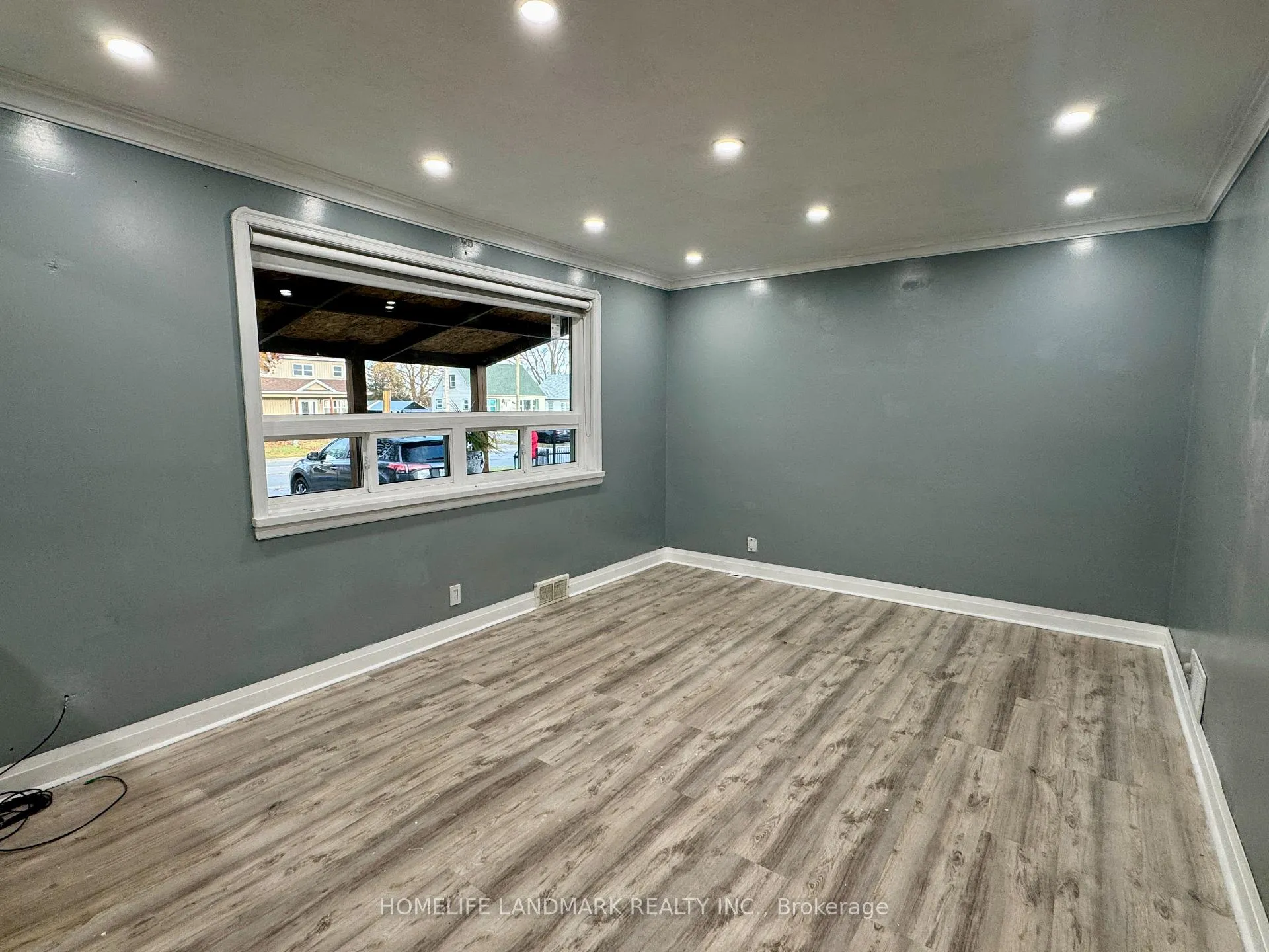 Photo 8 of Unit Main, 1316 Simcoe Street S, Oshawa, Lakeview — HOMEH