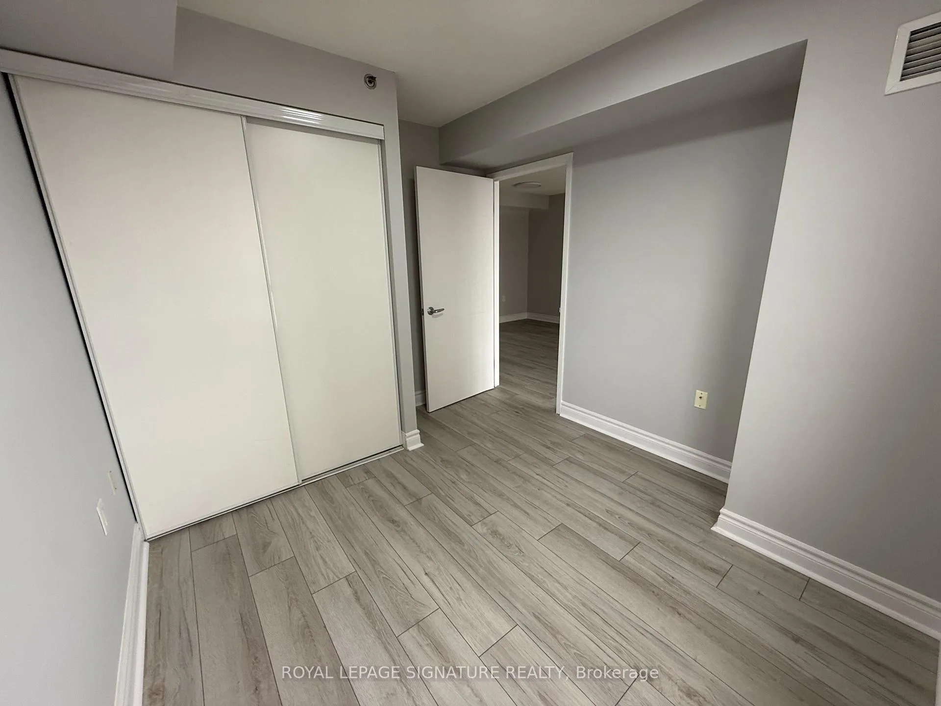 Photo 7 of Unit 605, 2 Neptune Drive, Toronto, Englemount-Lawrence — HOMEH