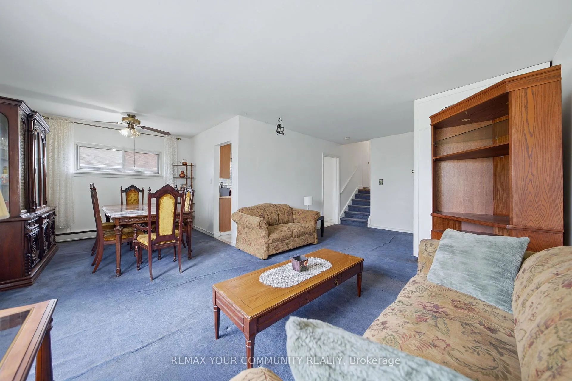 Photo 10 of 25 Fordwich Crescent, Etobicoke, Rexdale-Kipling — HOMEH