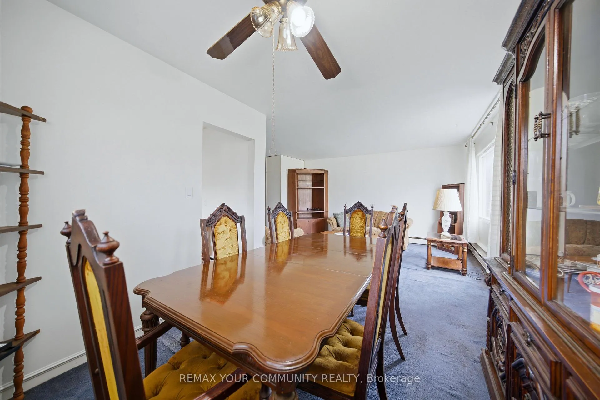 Photo 12 of 25 Fordwich Crescent, Etobicoke, Rexdale-Kipling — HOMEH