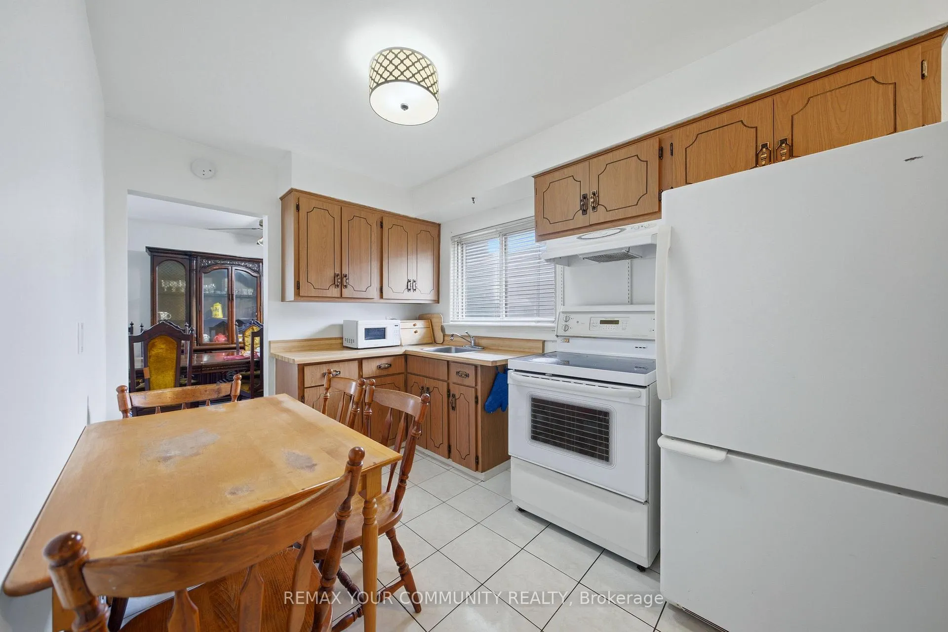 Photo 16 of 25 Fordwich Crescent, Etobicoke, Rexdale-Kipling — HOMEH