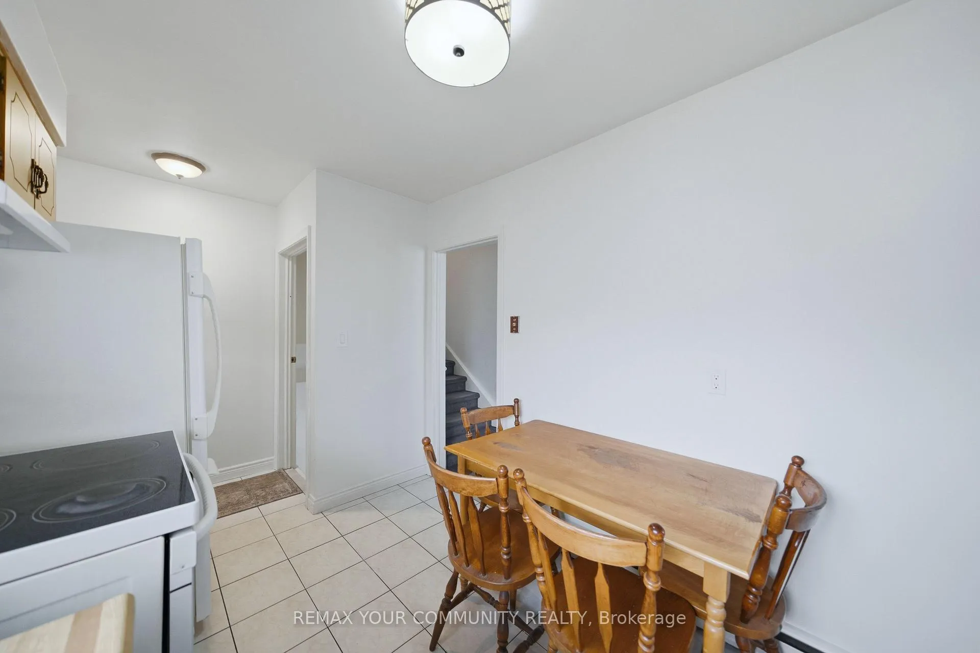 Photo 20 of 25 Fordwich Crescent, Etobicoke, Rexdale-Kipling — HOMEH