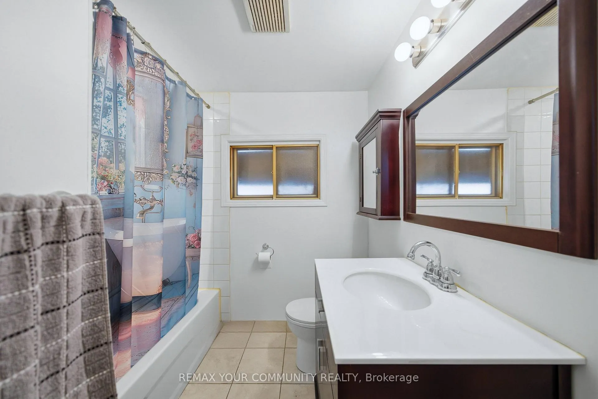 Photo 25 of 25 Fordwich Crescent, Etobicoke, Rexdale-Kipling — HOMEH