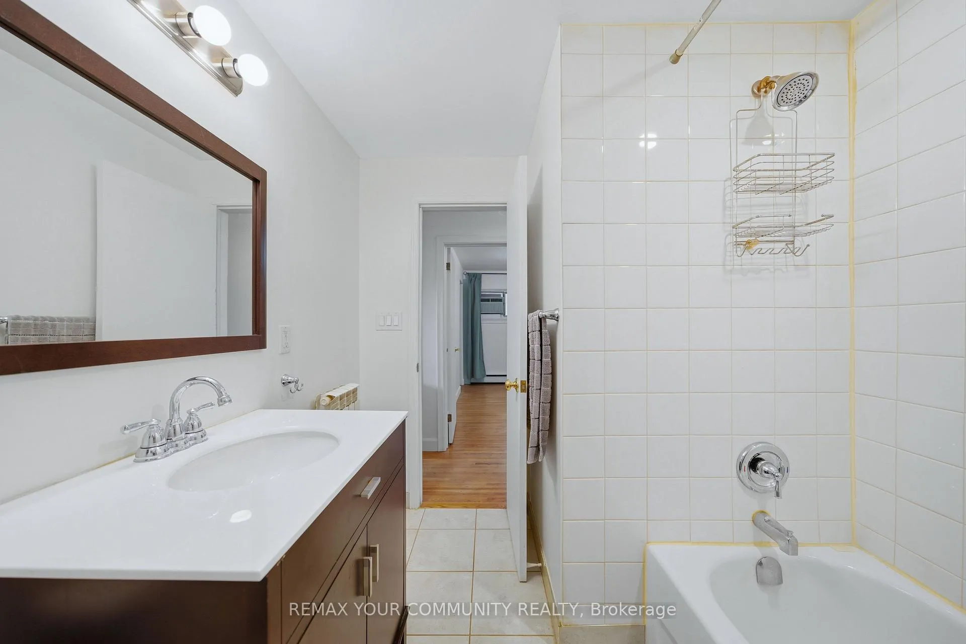 Photo 26 of 25 Fordwich Crescent, Etobicoke, Rexdale-Kipling — HOMEH
