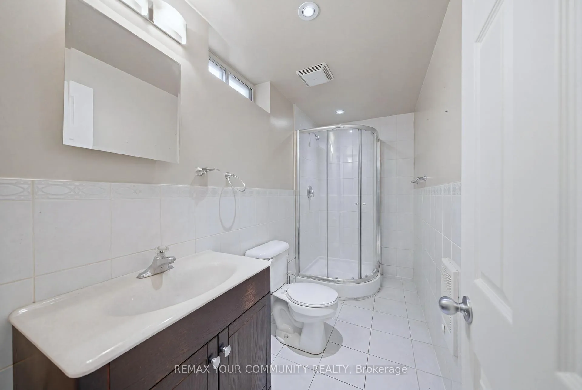 Photo 29 of 25 Fordwich Crescent, Etobicoke, Rexdale-Kipling — HOMEH
