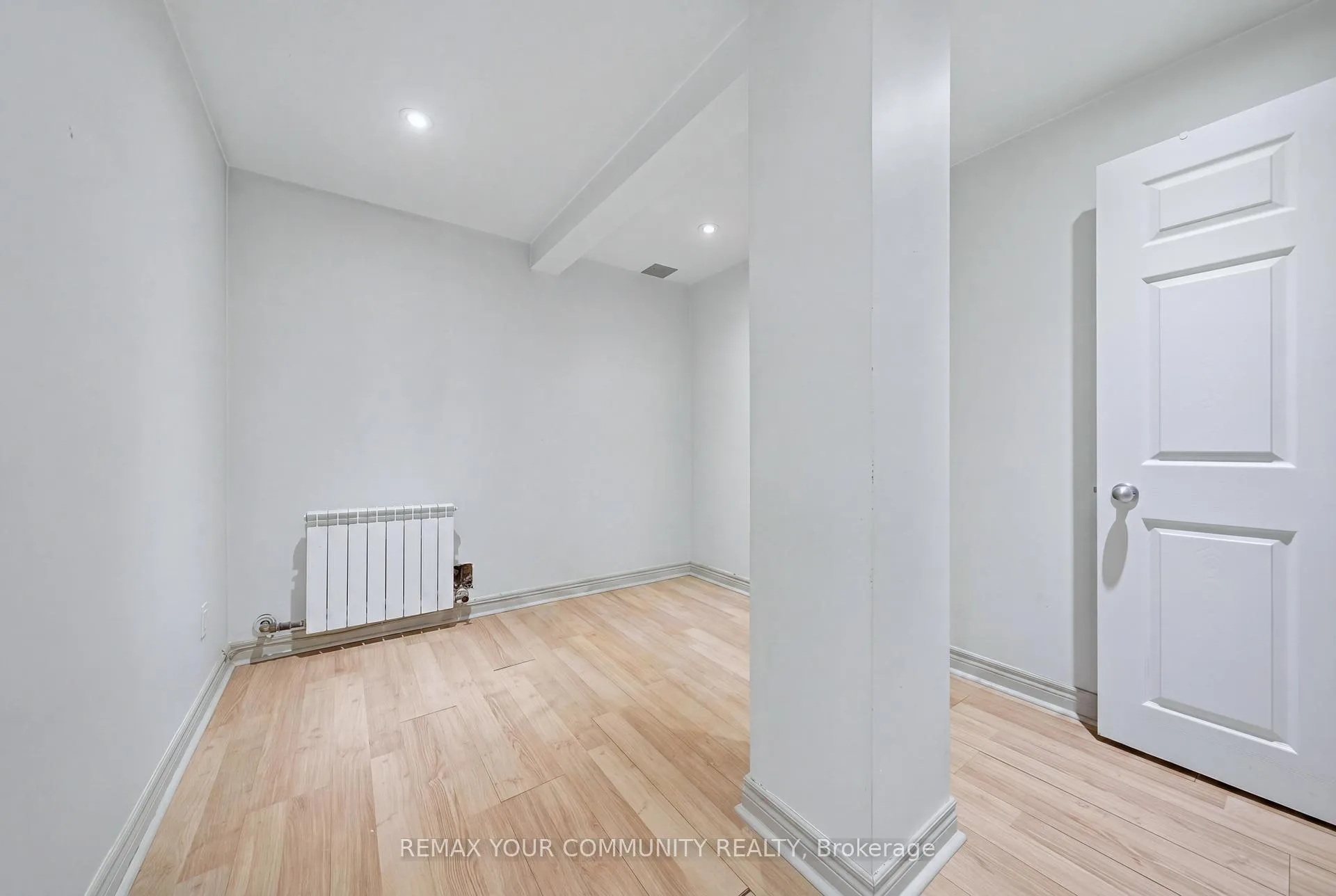 Photo 30 of 25 Fordwich Crescent, Etobicoke, Rexdale-Kipling — HOMEH