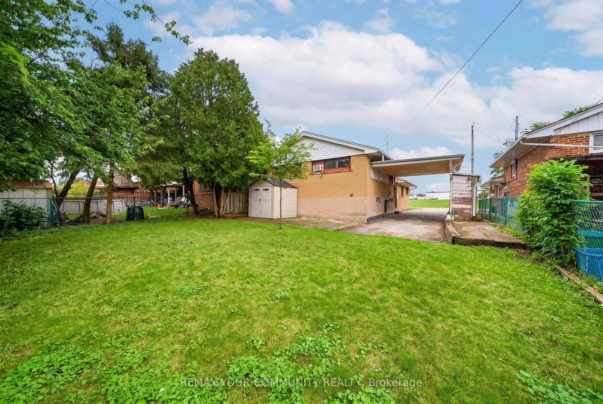 Photo 34 of 25 Fordwich Crescent, Etobicoke, Rexdale-Kipling — HOMEH