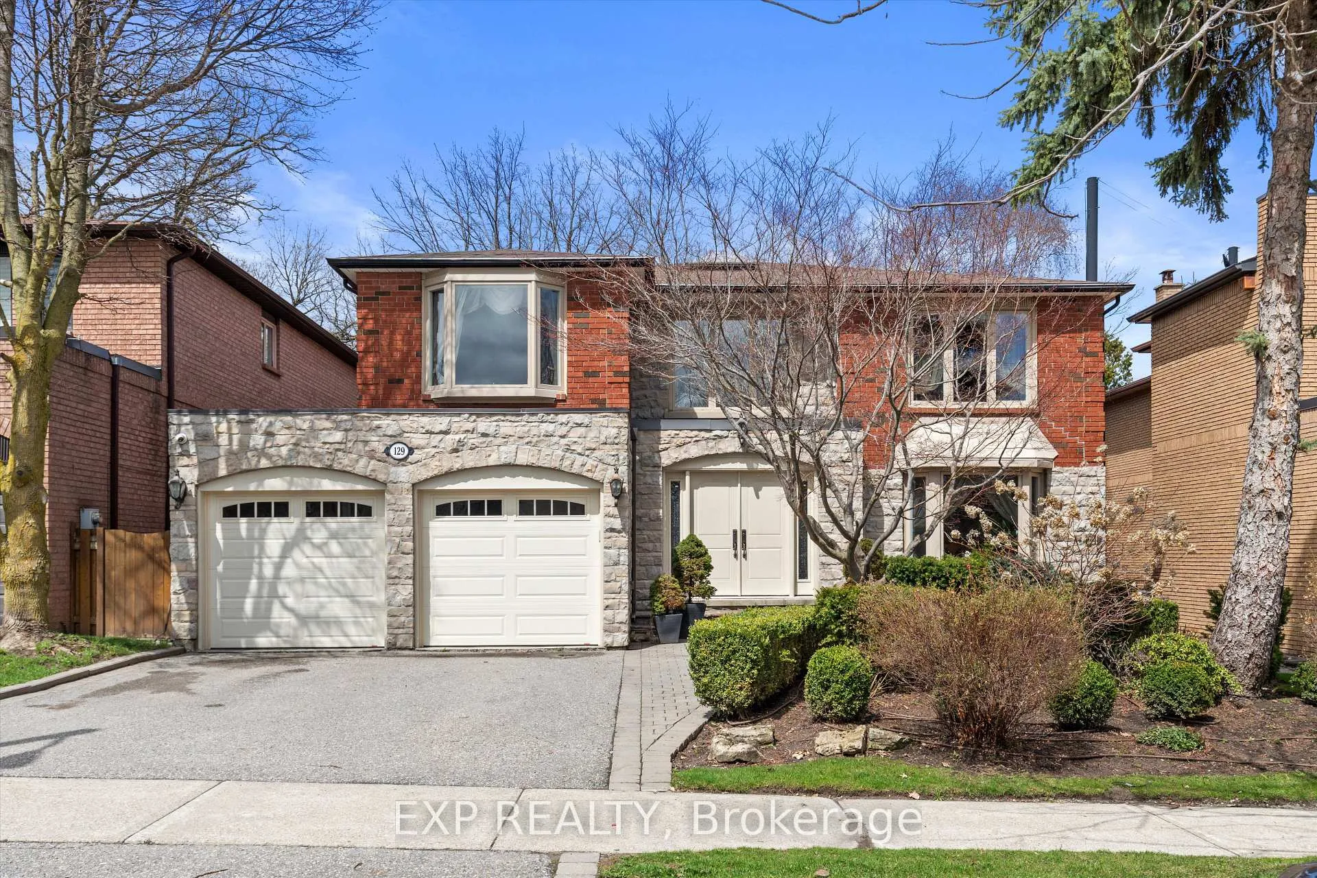 Photo 2 of 129 Rose Green Drive, Vaughan, Uplands — HOMEH