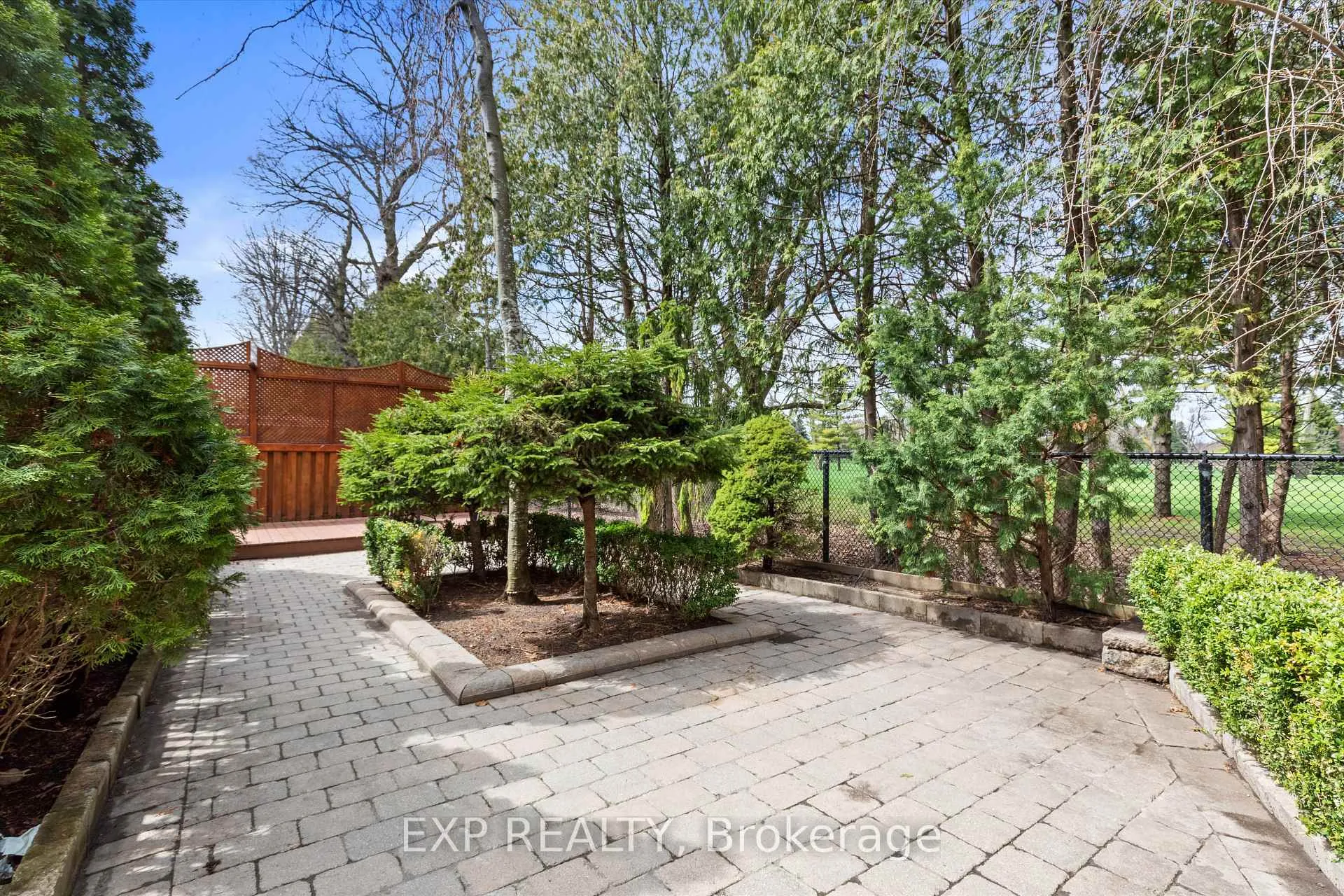 Photo 37 of 129 Rose Green Drive, Vaughan, Uplands — HOMEH