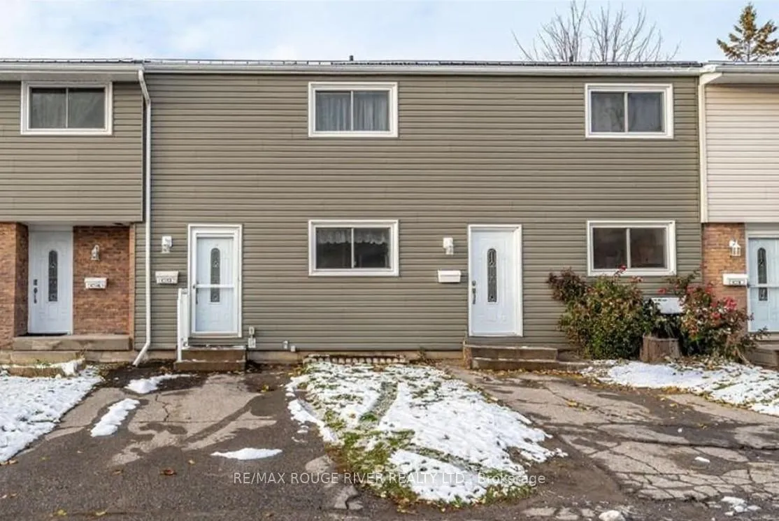 Front of Unit C3, 400 Westwood Drive