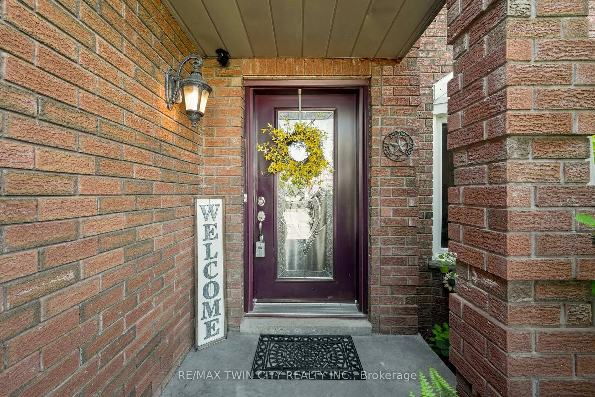 Photo 3 of 477 Burnett Avenue, Cambridge — HOMEH