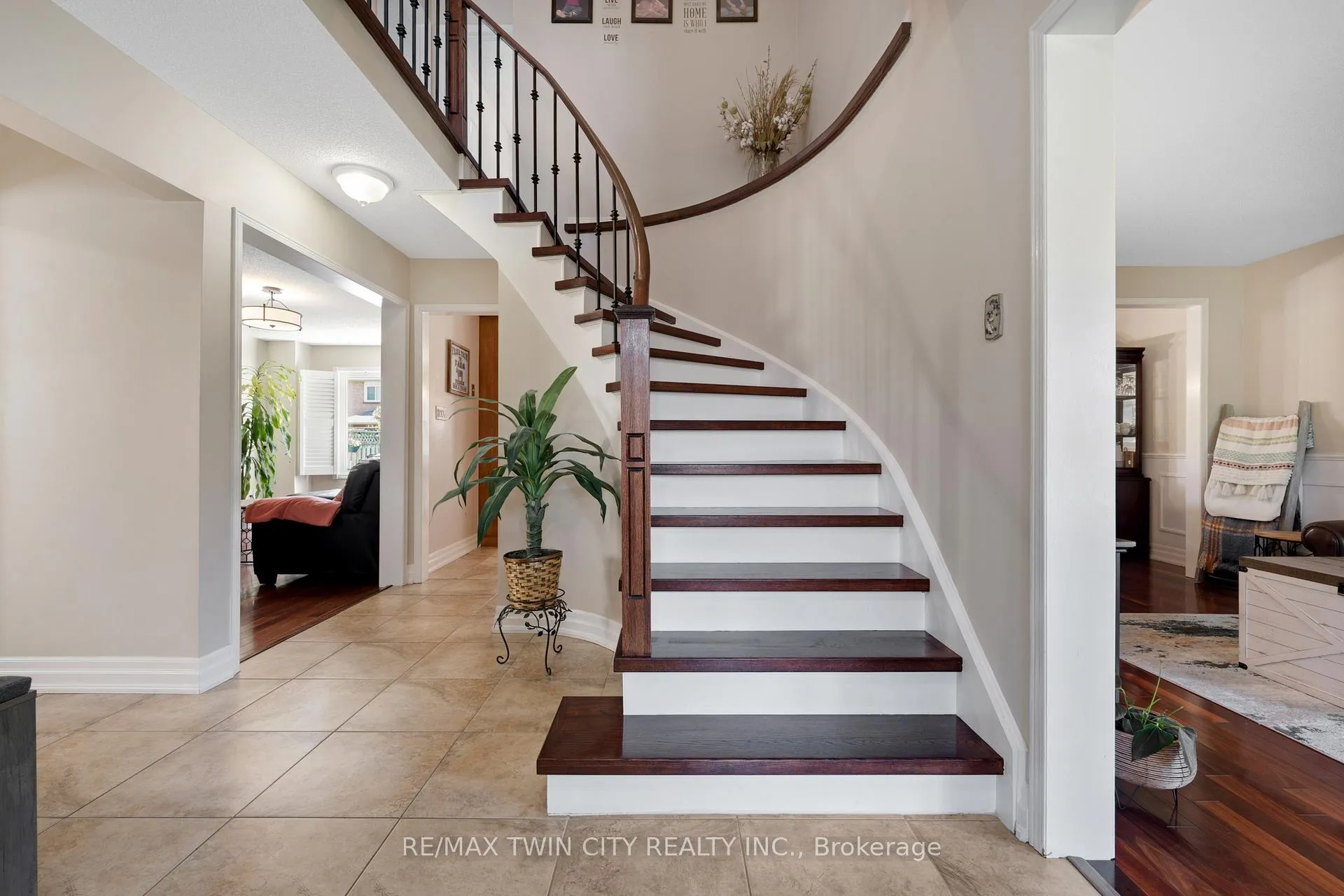 Photo 5 of 477 Burnett Avenue, Cambridge — HOMEH
