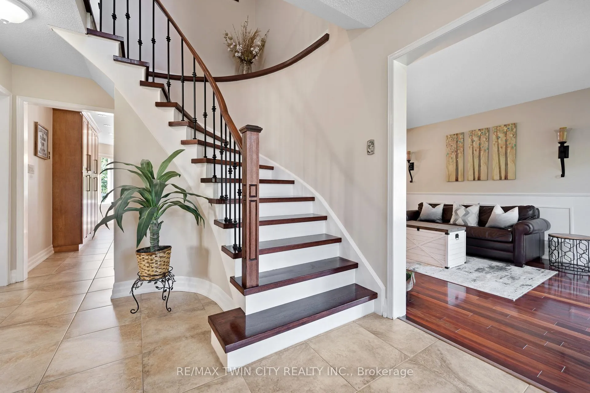 Photo 6 of 477 Burnett Avenue, Cambridge — HOMEH
