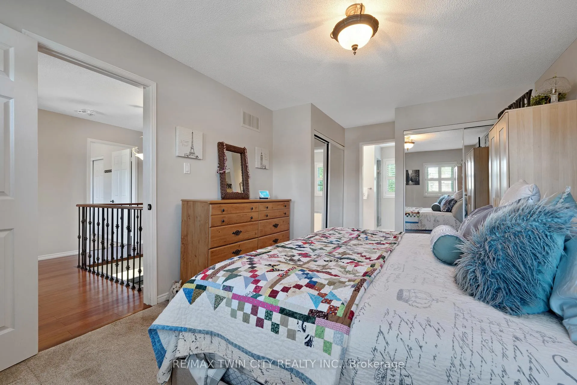 Photo 23 of 477 Burnett Avenue, Cambridge — HOMEH