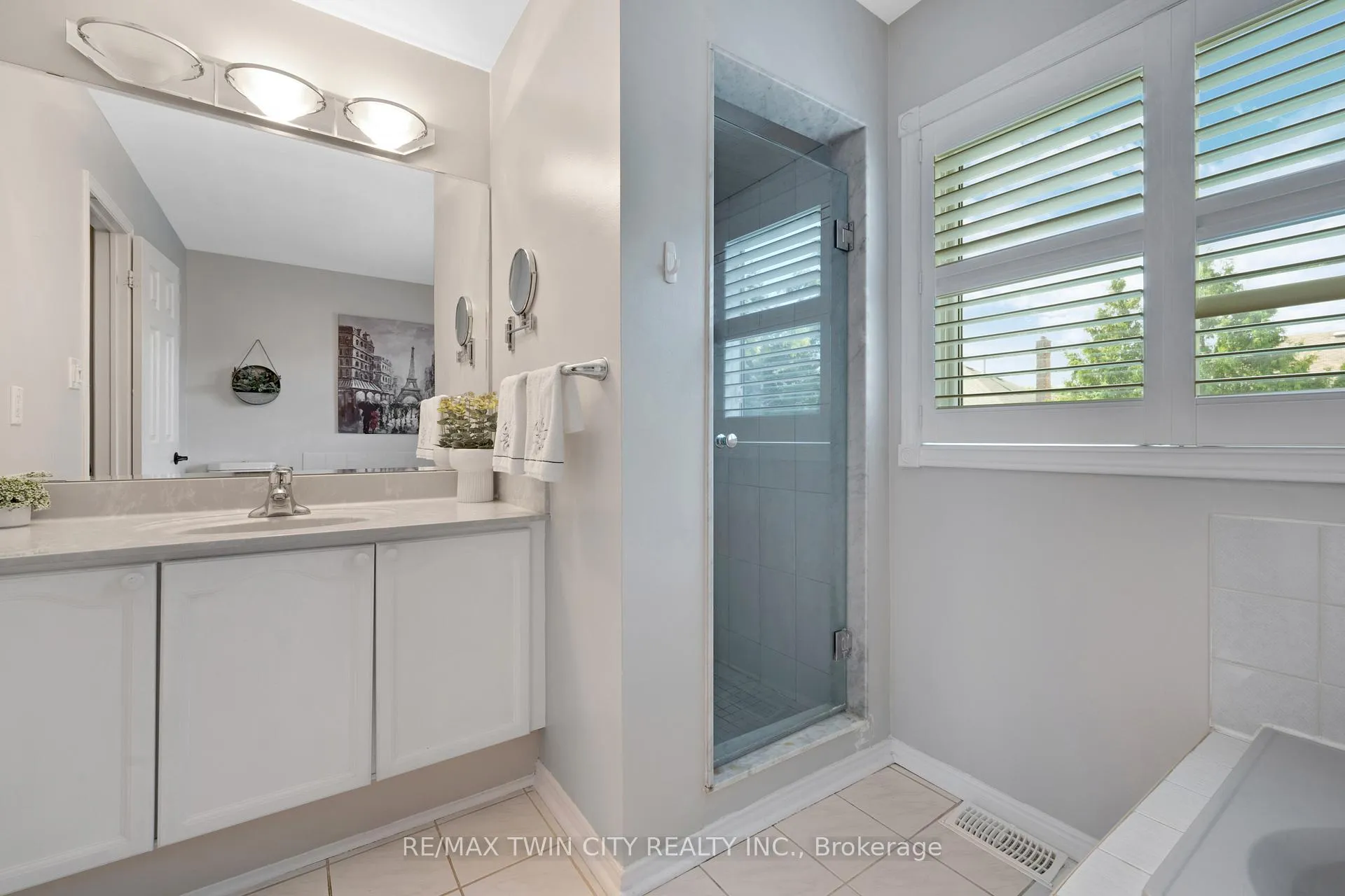 Photo 25 of 477 Burnett Avenue, Cambridge — HOMEH